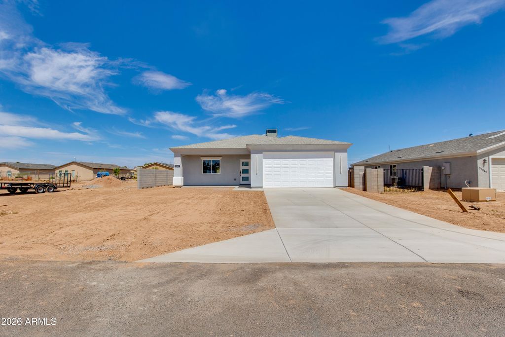 32001 N POPLAR Street, Wittmann, AZ 85361