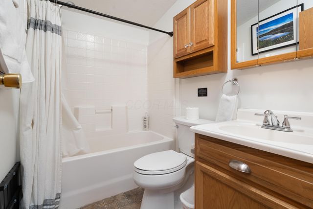 18596 Harble Griffith Road, Logan, OH 43138