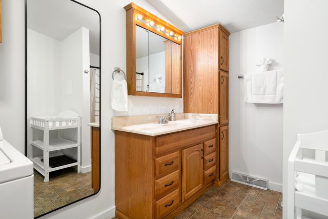 18596 Harble Griffith Road, Logan, OH 43138