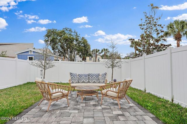 803 7TH Avenue S, Jacksonville Beach, FL 32250