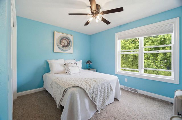 N2467 CHAPEL HILL DRIVE, Greenville, WI 54942