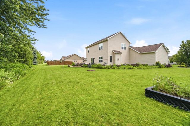 N2467 CHAPEL HILL DRIVE, Greenville, WI 54942
