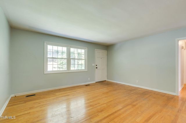 4511 Grace Drive, Kingsport, TN 37664