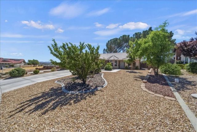 18015 Wildwood, Victorville, CA 92395