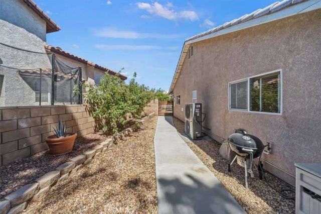 18015 Wildwood, Victorville, CA 92395