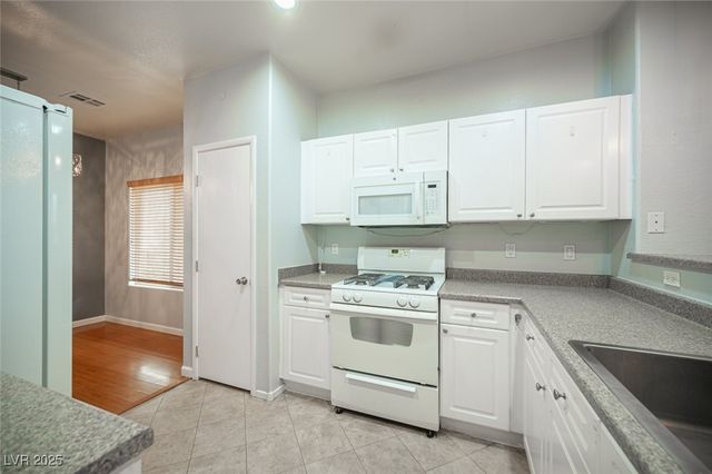 9322 Straw Hays Street 103, Las Vegas, NV 89178