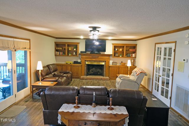 360 Cain Drive, Blountville, TN 37617
