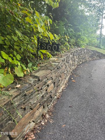 360 Cain Drive, Blountville, TN 37617