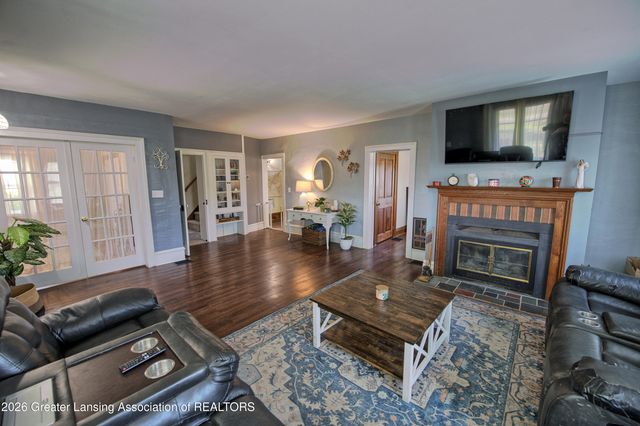 8250 Oneida, Grand Ledge, MI 48837