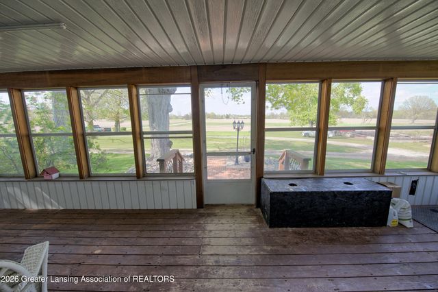 8250 Oneida, Grand Ledge, MI 48837