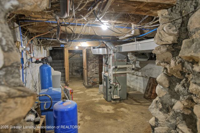 8250 Oneida, Grand Ledge, MI 48837