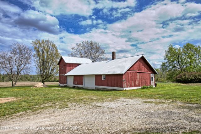 8250 Oneida, Grand Ledge, MI 48837