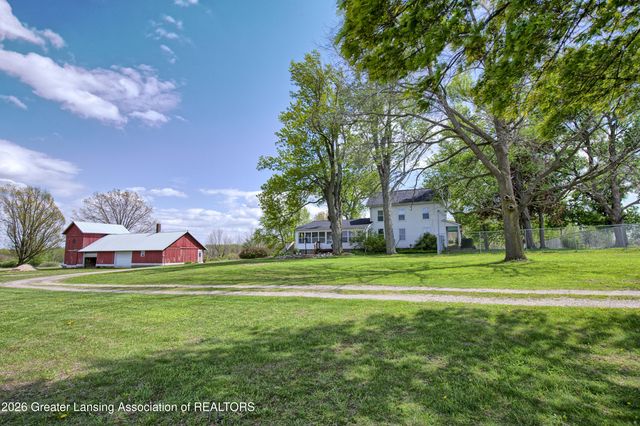 8250 Oneida, Grand Ledge, MI 48837