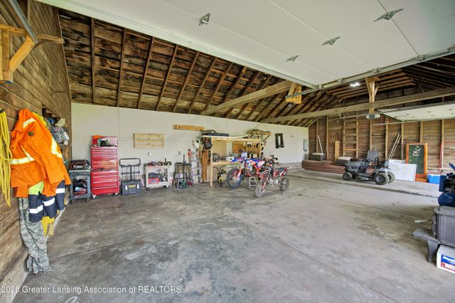 8250 Oneida, Grand Ledge, MI 48837