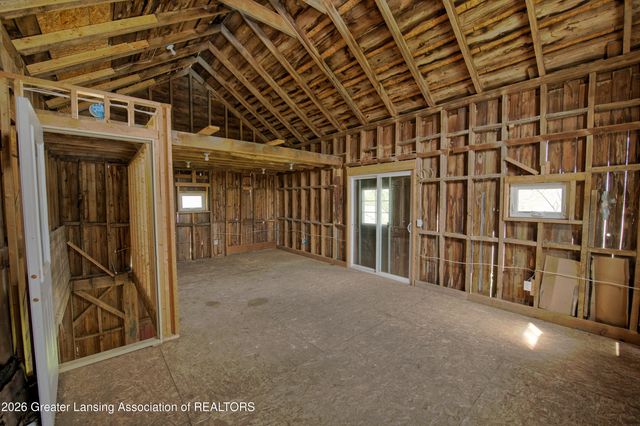 8250 Oneida, Grand Ledge, MI 48837