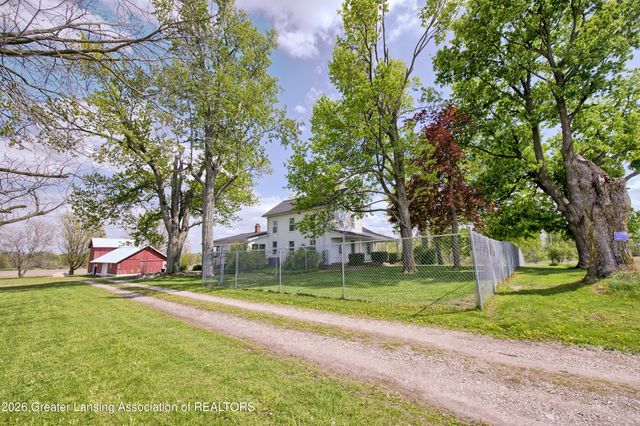 8250 Oneida, Grand Ledge, MI 48837