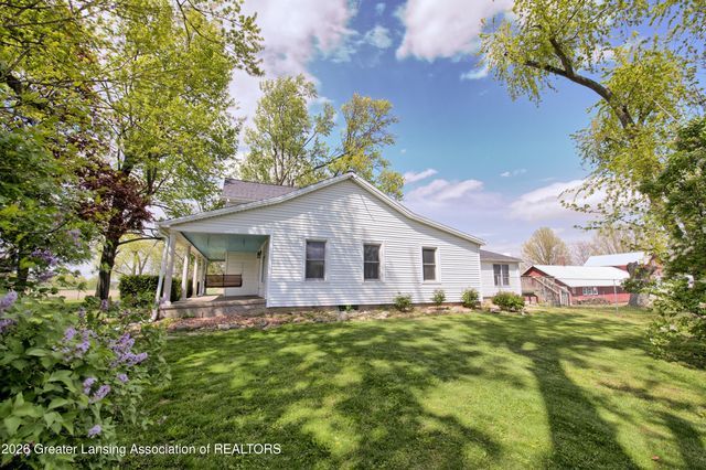 8250 Oneida, Grand Ledge, MI 48837