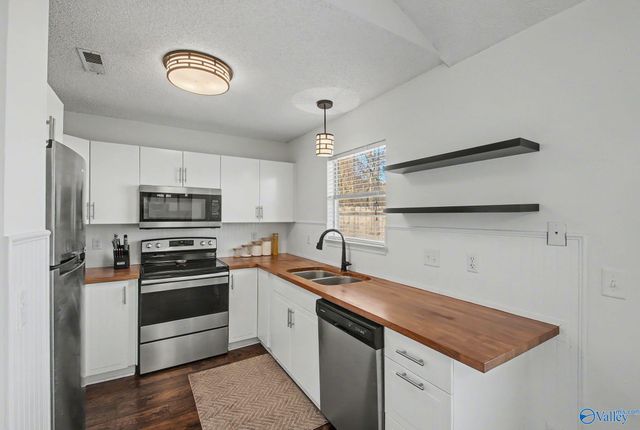 100 Willow Bluff Drive, Madison, AL 35757