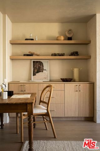 18 Voyage Street, Marina Del Rey, CA 90292