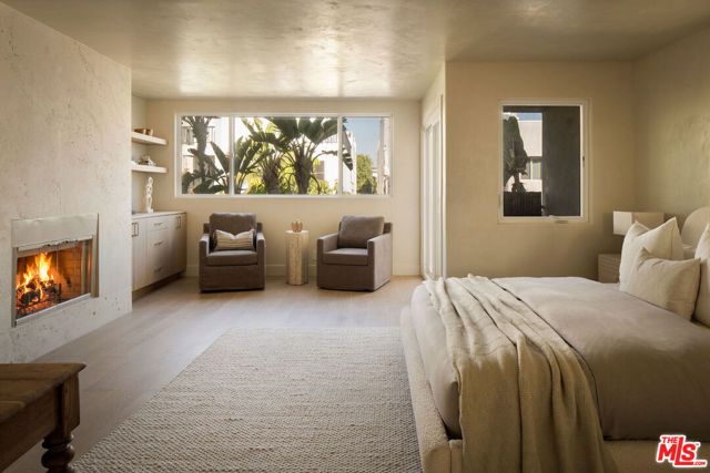 18 Voyage Street, Marina Del Rey, CA 90292