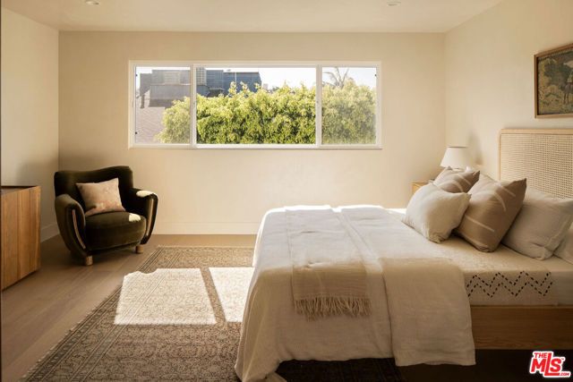 18 Voyage Street, Marina Del Rey, CA 90292