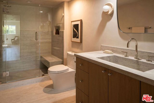 18 Voyage Street, Marina Del Rey, CA 90292