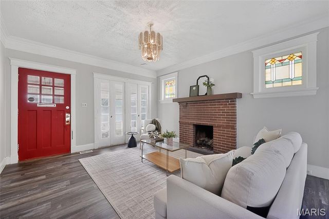 3734 Salome Avenue, St Louis, MO 63121