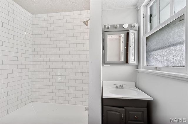3734 Salome Avenue, St Louis, MO 63121