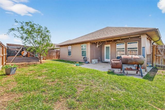 7718 Lariat Toss Dr, Corpus Christi, TX 78414