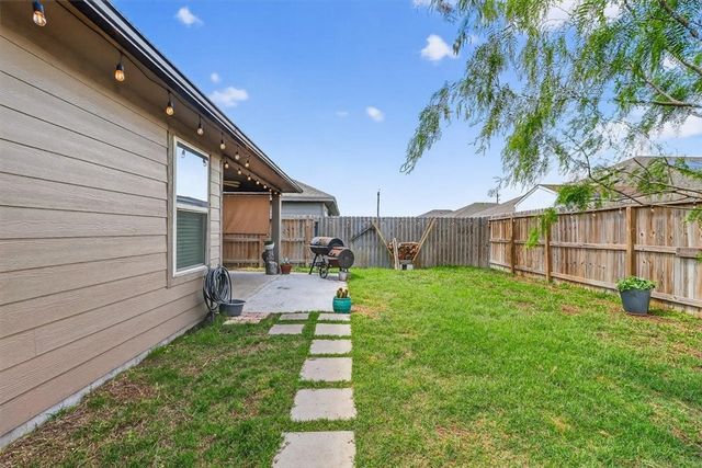 7718 Lariat Toss Dr, Corpus Christi, TX 78414