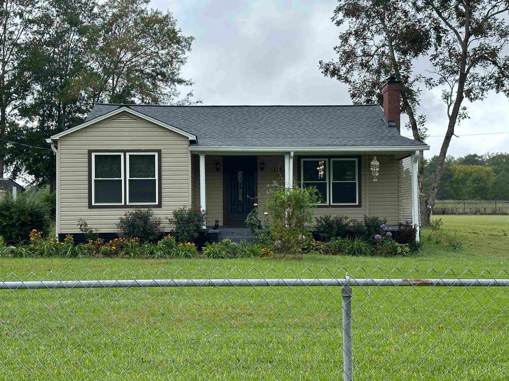 1470 ROCKY RIDGE Road, Enoree, SC 29335