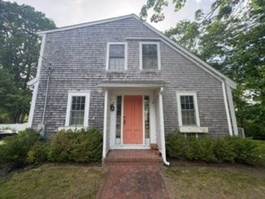 96 Summer St, Kingston, MA 02364