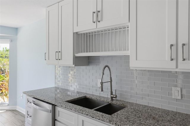 5207 86TH STREET COURT W, Bradenton, FL 34210