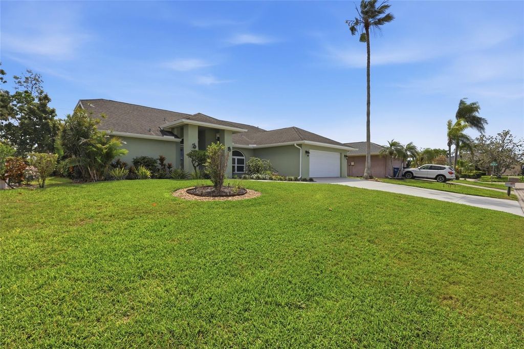5207 86TH STREET COURT W, BRADENTON, FL 34210 — photo 4