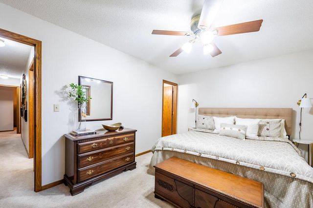 1317 Oak AVENUE N, Onalaska, WI 54650