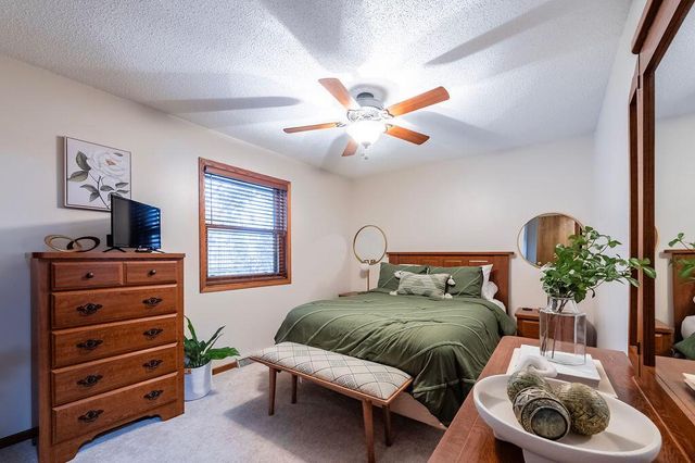 1317 Oak AVENUE N, Onalaska, WI 54650