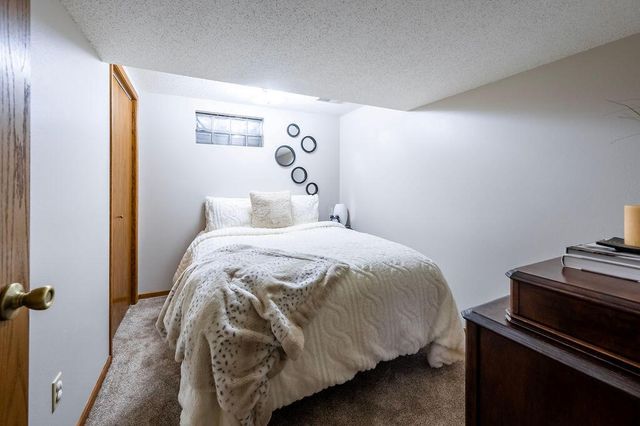 1317 Oak AVENUE N, Onalaska, WI 54650