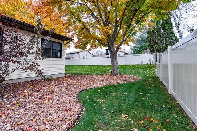 1317 Oak AVENUE N, Onalaska, WI 54650