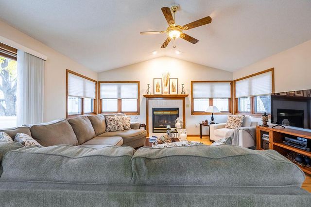 1317 Oak AVENUE N, Onalaska, WI 54650