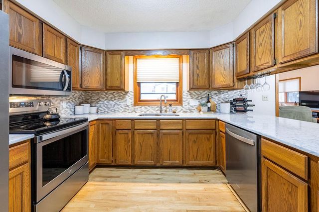 1317 Oak AVENUE N, Onalaska, WI 54650