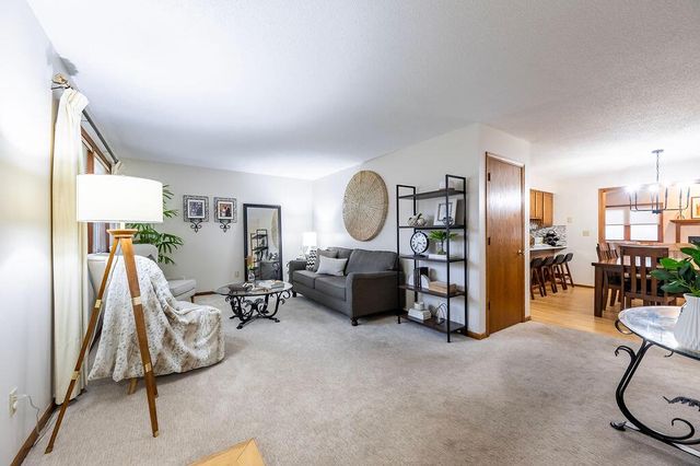 1317 Oak AVENUE N, Onalaska, WI 54650