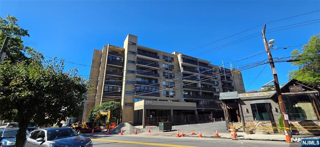 555 Gorge Road 6F, Cliffside Park, NJ 07010