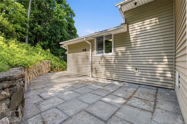 1839 Allan Court, Yorktown Heights, NY 10598