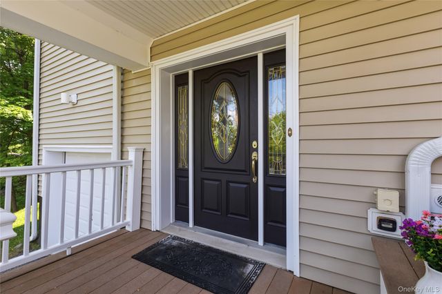 1839 Allan Court, Yorktown Heights, NY 10598