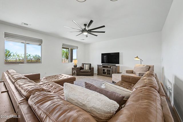 3295 E REBEL Lane, San Tan Valley, AZ 85143