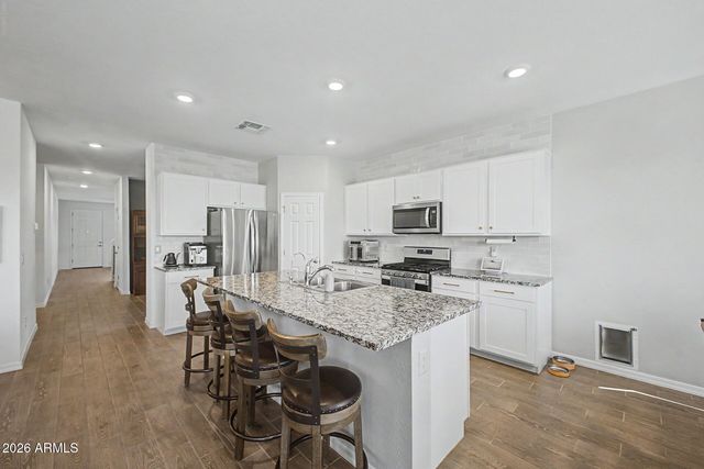 3295 E REBEL Lane, San Tan Valley, AZ 85143