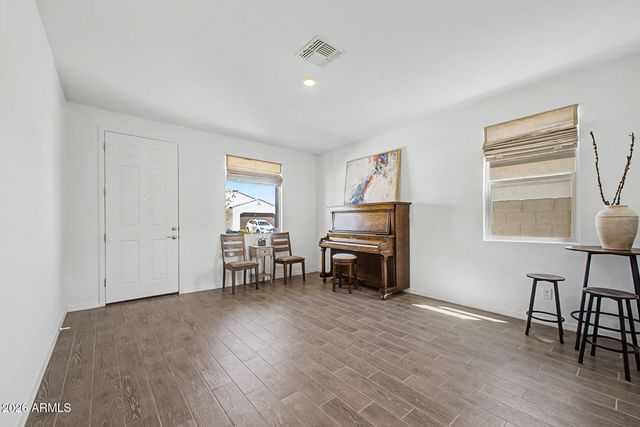 3295 E REBEL Lane, San Tan Valley, AZ 85143
