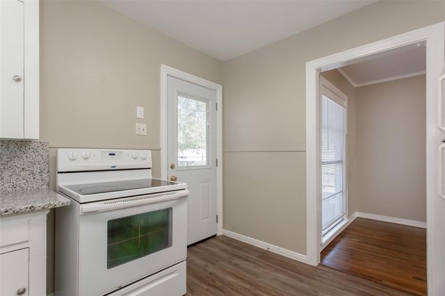 5829 E MOCKINGBIRD Lane, Dallas, TX 75206