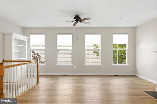 27 STEEPLECHASE DR, La Plata, MD 20646