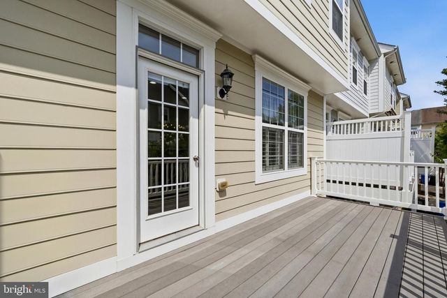 27 STEEPLECHASE DR, La Plata, MD 20646
